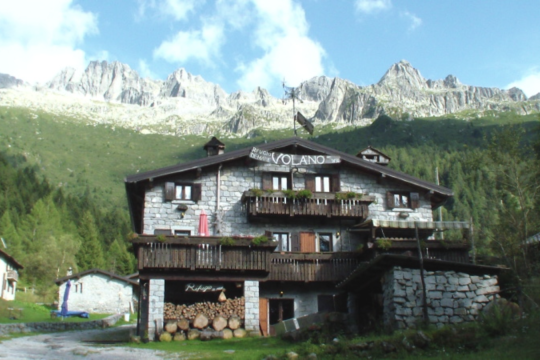 foto invernale Rifugio De Marie